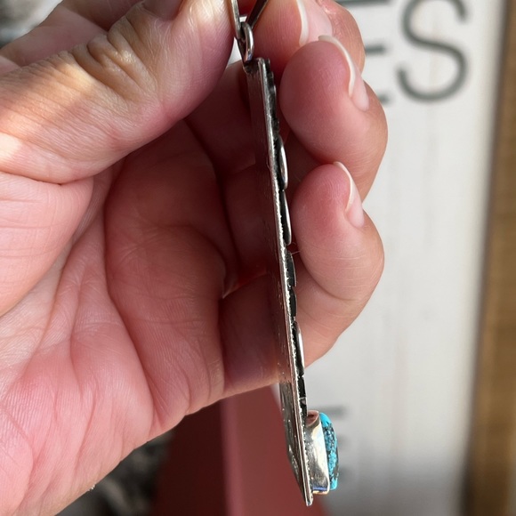 Alex Sanchez petroglyph pendant - Picture 4 of 4